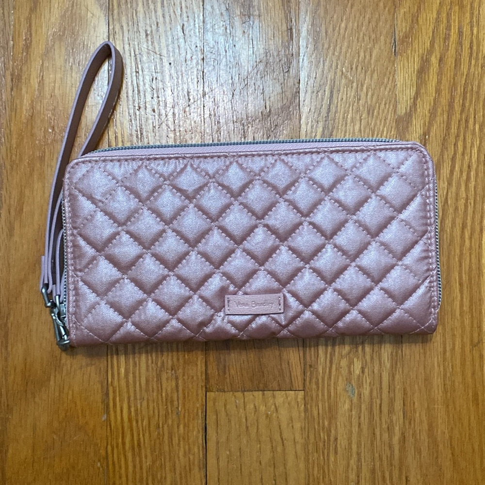 Vera Bradley Quilted Pink quartz Wristlet (new without tags)